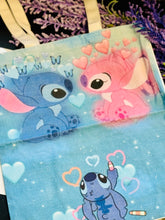 Charger l&#39;image dans la galerie, Sac fourre-tout « Stitch »
