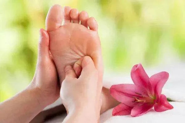 Séances de Réflexologie Plantaire pour détente et équilibre avec massage des pieds.